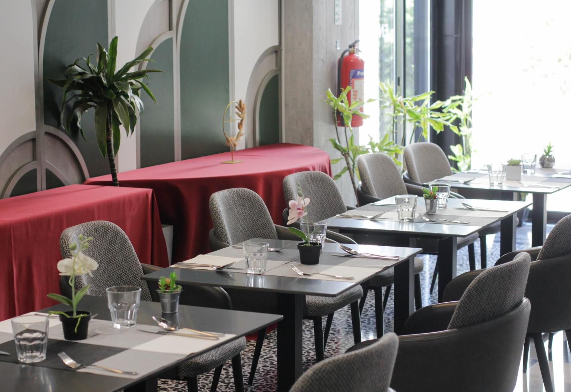 Compas Boutique Hotel Голем Екстериор снимка